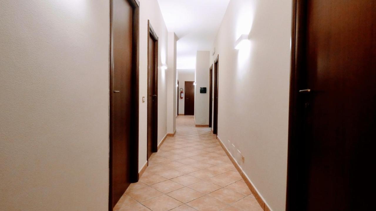 Hotel Piscina La Suite Prossedi Dış mekan fotoğraf