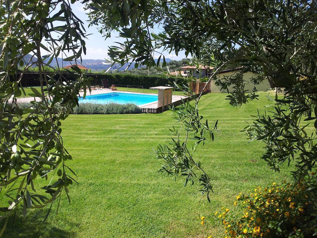 Hotel Piscina La Suite Prossedi Dış mekan fotoğraf